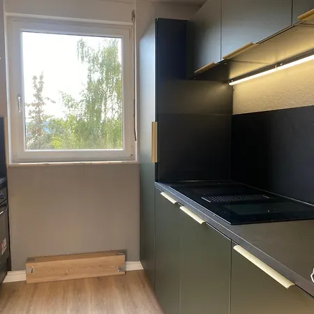 Karls Business H42 Mit Separatem Buero Und Balkon *