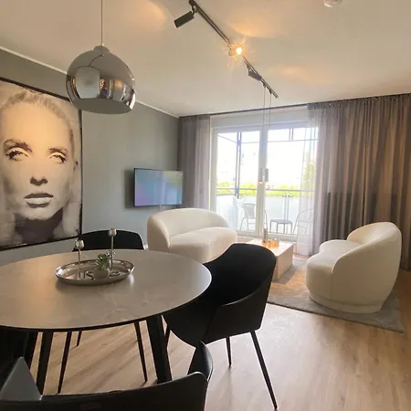Karls Business H42 Mit Separatem Buero Und Balkon Apartmán Gera
