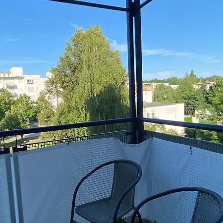 Karls Business H42 Mit Separatem Buero Und Balkon Gera